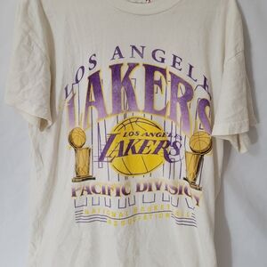 Abercrombie Los Angeles Lakers 17 Time Champs T-shirt Basketball Tee Size Large